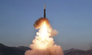 Triều Tiên tuyên bố 'lập kỷ lục mới' trong vụ phóng ICBM Triều Tiên tuyên bố 'lập kỷ lục mới' trong vụ phóng ICBM