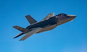 Elon Musk: 'Một số kẻ ngốc vẫn chế tạo tiêm kích F-35'