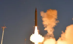 Vụ bắn trượt tên lửa Houthi hé lộ điểm yếu phòng không Israel Vụ bắn trượt tên lửa Houthi hé lộ điểm yếu phòng không Israel