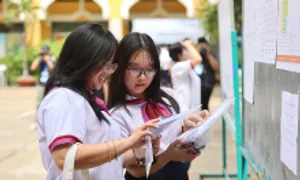 Bộ Giáo dục cấm giáo viên thu tiền dạy thêm học sinh chính khóa Bộ Giáo dục cấm giáo viên thu tiền dạy thêm học sinh chính khóa
