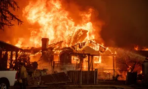 Los Angeles có thể thiệt hại hơn 50 tỷ USD vì cháy rừng Los Angeles có thể thiệt hại hơn 50 tỷ USD vì cháy rừng