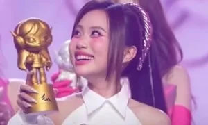 Phương Mỹ Chi là quán quân 'Em xinh say hi'