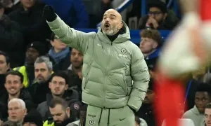 HLV Chelsea chỉ trích trọng tài sau trận hòa Arsenal